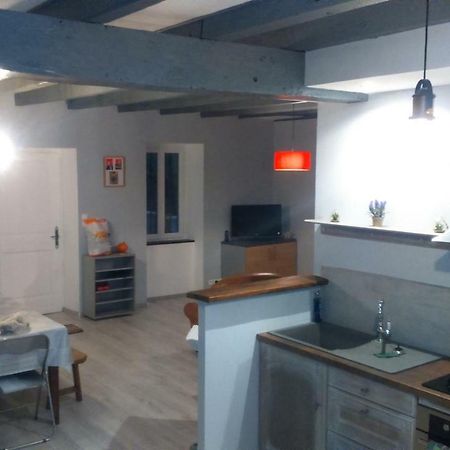 Maison A La Campagne Au Coeur Du Cantal Dept 15 Marmanhac 외부 사진