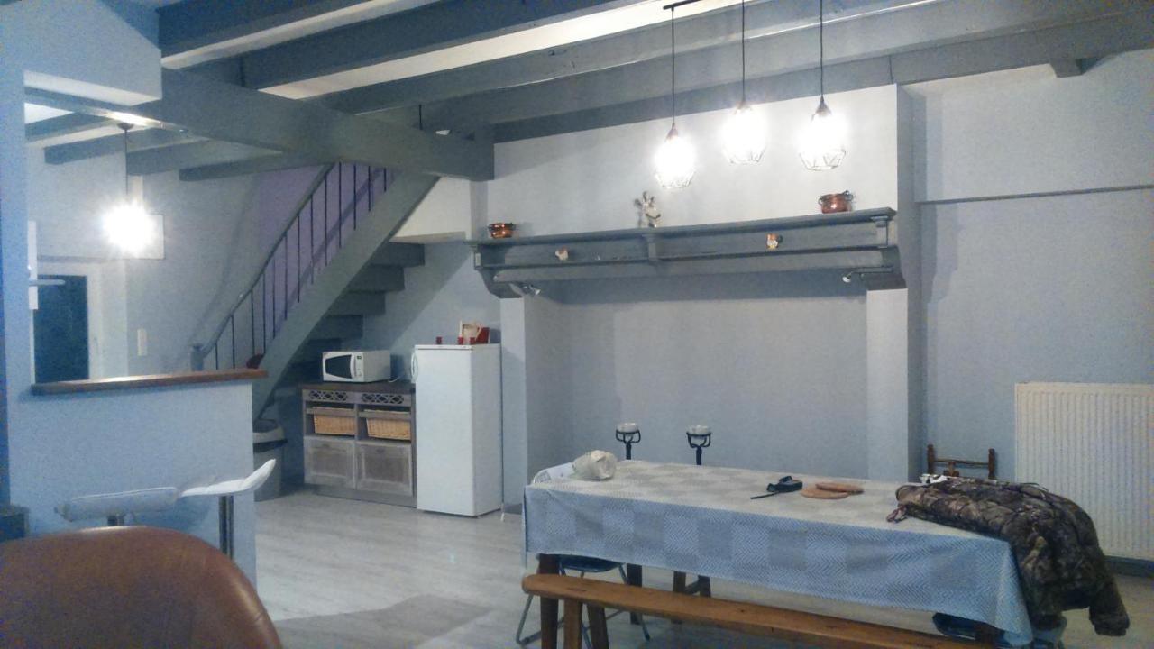 Maison A La Campagne Au Coeur Du Cantal Dept 15 Marmanhac 외부 사진